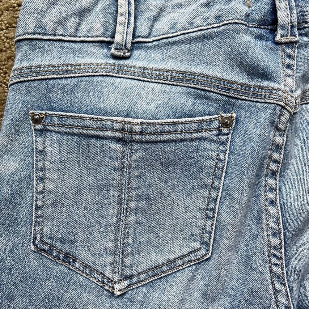 🎉HOST PICK🎉 Free People light wash ankle cut denim jeans - Picture 10 of 10